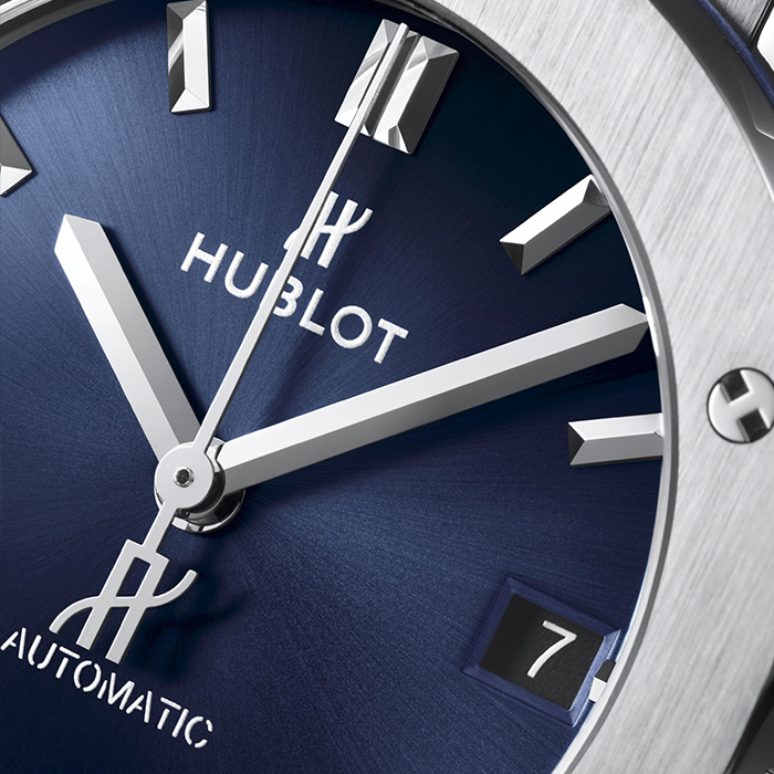 HUBLOT Classic Fusion Titanium Blue 38mm 565.NX.7170.RX