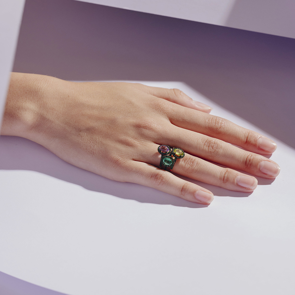 Anillo SERENITY Rodio Esmeraldas y Esmeralda Oval OA
