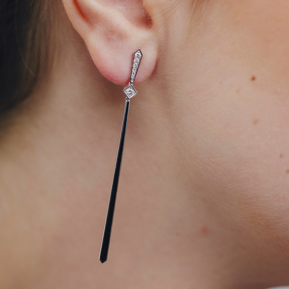 Pendientes LYDIA Brillantes y Esmalte Negro OB