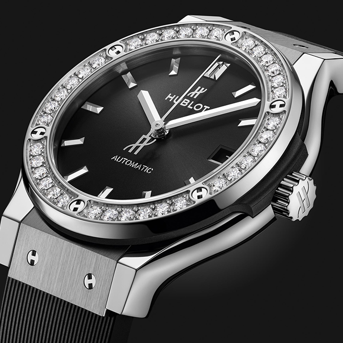 HUBLOT Classic Fusion Titanium Diamonds 38mm 565.NX.1470.RX.1204